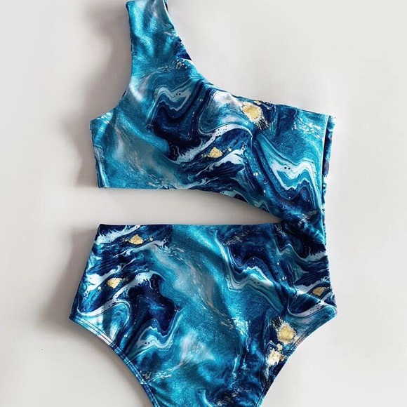 One-piece swim suit! - Picture 2 of 2